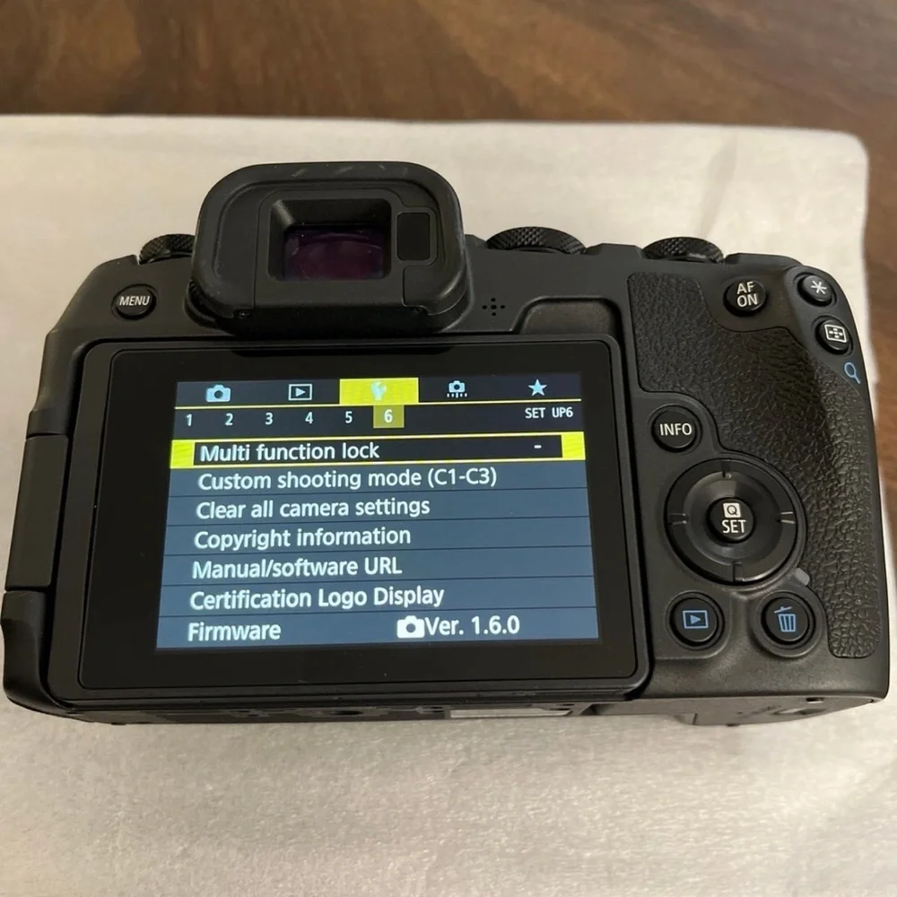 Canon RP Mirrorless Body 4k streaming YouTube professional world video camera